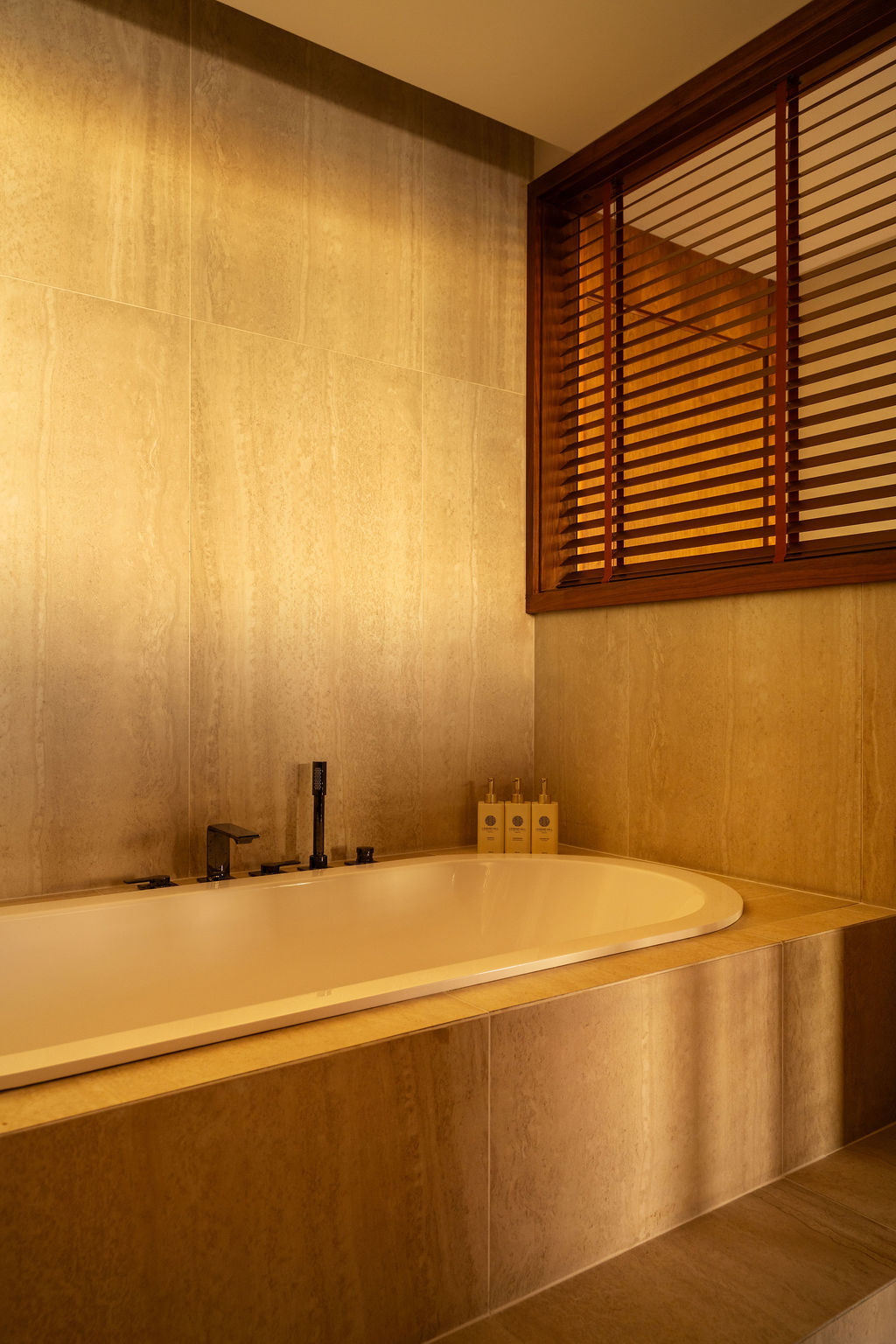 JOA & LOE Penthouse 38